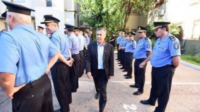 Decretan un aumento del 17% para los polic�as y penitenciarios