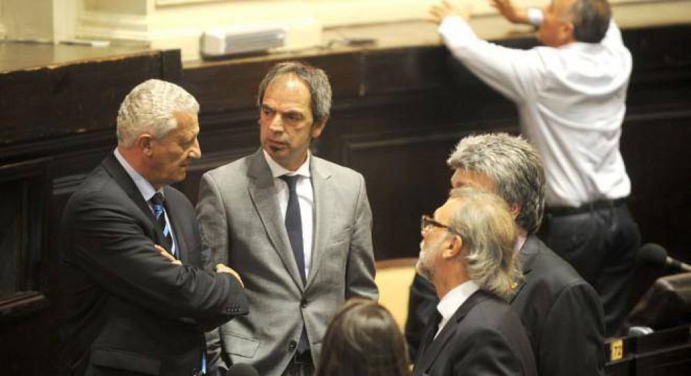 El massismo pide a Vidal que revise el contrato con Edelap