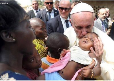 El Papa dona al hospital de Bangui 200 mil euros recogidos con la iniciativa 