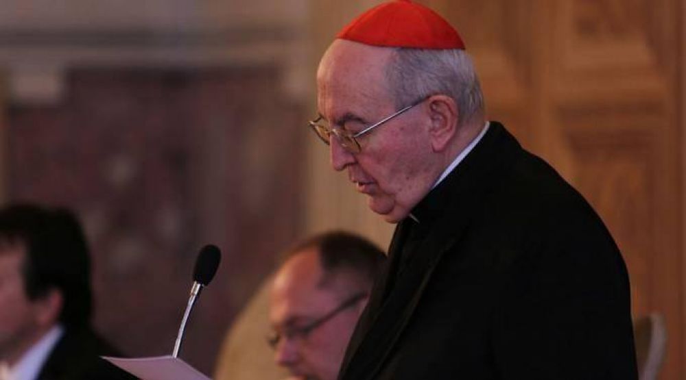 Fieles de Roma no se ven representados por carteles cr�ticos al Papa, afirma Cardenal