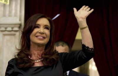 Cristina Fernįndez no se baja de la cima: dos encuestas la dan como ganadora de las legislativas
