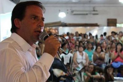 El peronismo bonaerense vuelve a cargar contra el aumento de la luz