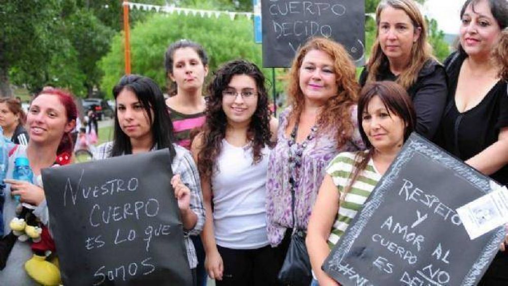 Mujeres se sumaron al Tetazo nacional en Carlos Paz
