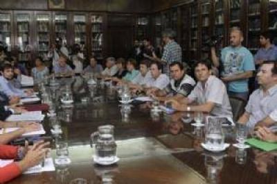 Docentes rechazan la propuesta salarial porque 