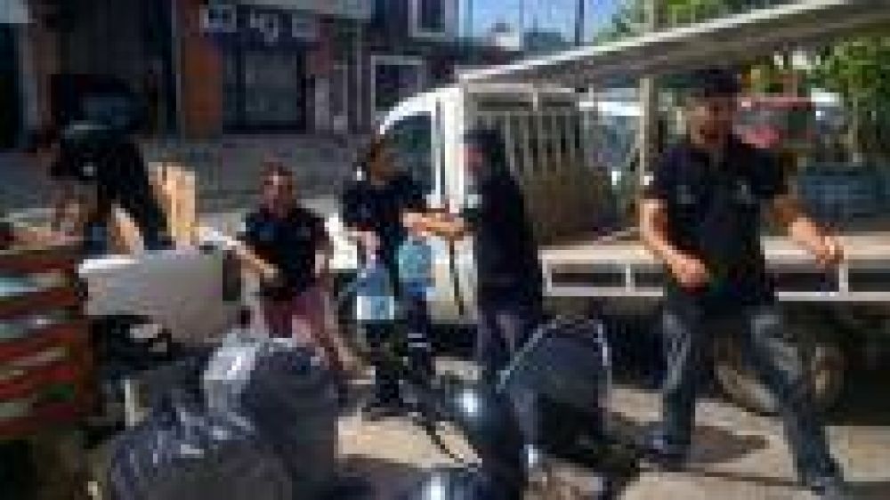 La Plata: Montan operativo especial para asistir con agua potable a los vecinos que se encuentran sin servicio