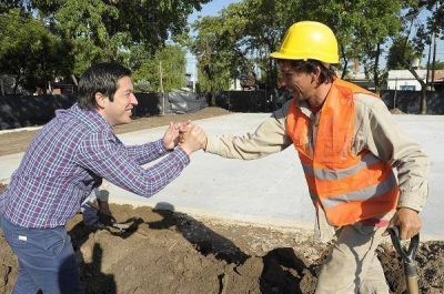 Leonardo Nardini recorri� el avance de las obras en la Plaza G�emes
