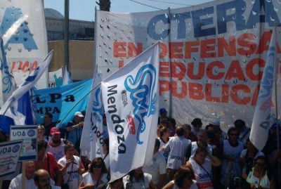El Sute critic� la oferta del 17% en las paritarias provinciales