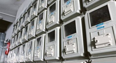Primera marcha atr�s del a�o en la suba de las tarifas de luz