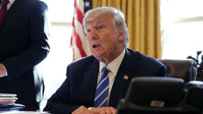 Fuerte presi�n de Trump a la Justicia para que apruebe su veto migratorio