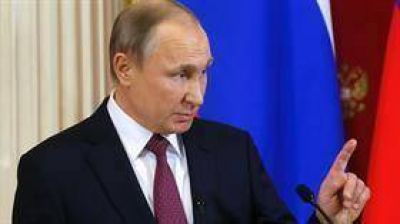 Un fallo saca de carrera a un rival de Putin