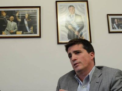 Juan Pablo Allan: �Si la pol�tica mete la cola har�a un da�o a la negociaci�n paritaria�
