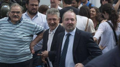 Denuncian penalmente al Presidente por el acuerdo del Correo