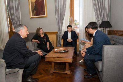 Directivos de ZTE se reunieron con Morales