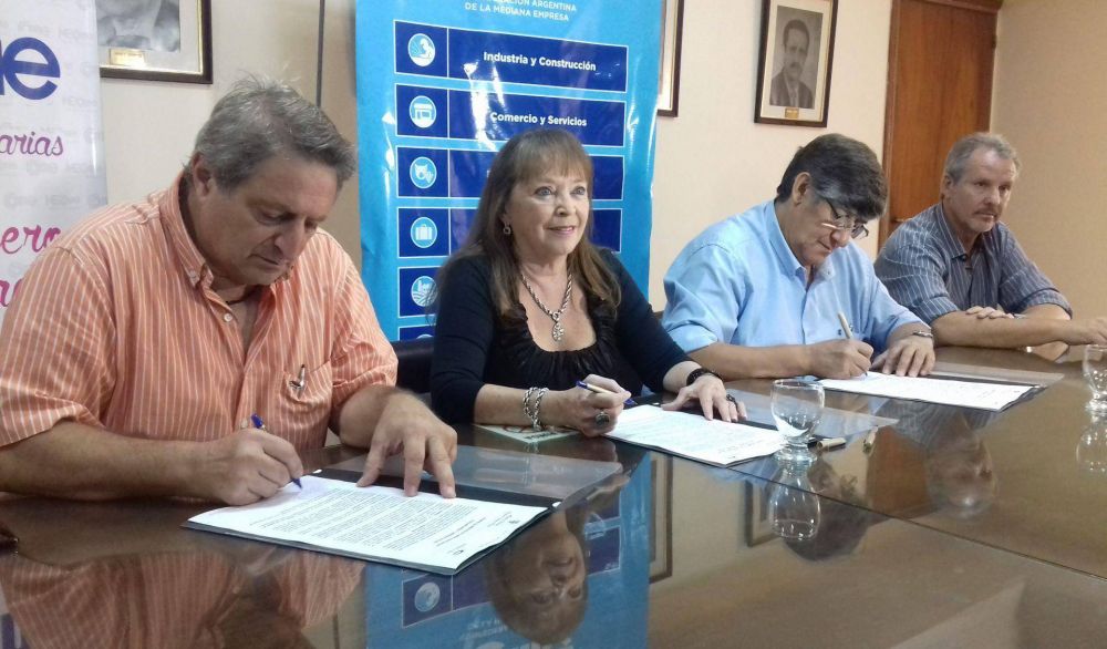 El listado de los 30 art�culos de la canasta escolar de $ 416, 40