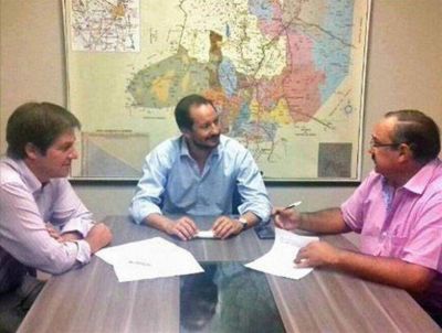 Firmaron convenios para realizar obras comunitarias