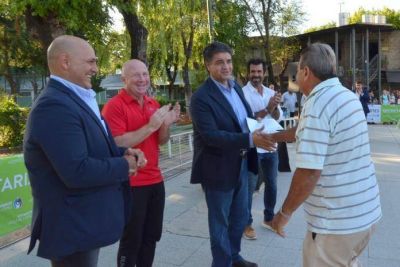 Jorge Macri: �Para muchos chicos los clubes del barrio son su segunda casa, por eso vamos a seguir cuidando estas instituciones�