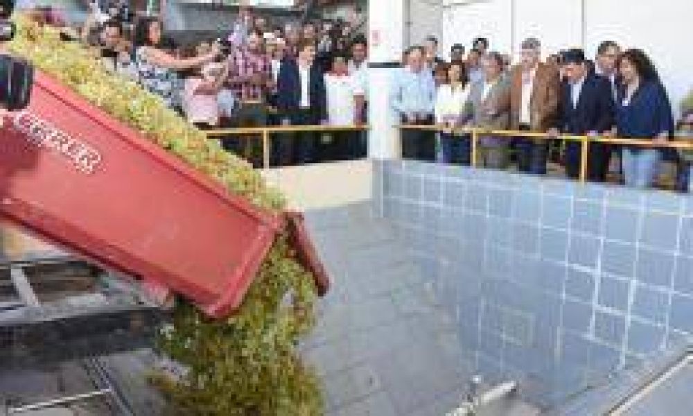 Naci�n prometi� auxilio financiero para el agro riojano