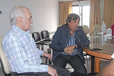 Garc�a anunci� que los municipales no aceptar�n � el techo del 18%�