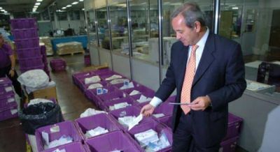 Macri puso al frente del Correo estatal al gerente que lo quebr�