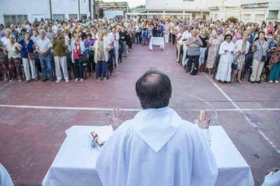 La �ltima misa� presidida por el Padre Mauricio Scoltore