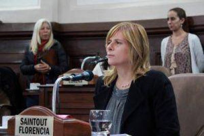 CONCEJALES DEL FPV PIDEN QUE SE CONVOQUE A SESI�N EXTRAORDINARIA PARA TRATAR LA EMERGENCIA POR EL TEMPORAL