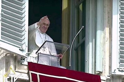 Angelus del papa Francisco del 12 de febrero de 2017 � Texto completo � �Ser cristianos de coraz�n y no de fachada�