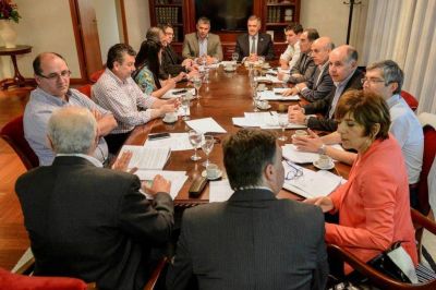 Podr�an comenzar a sesionar antes del primero de marzo
