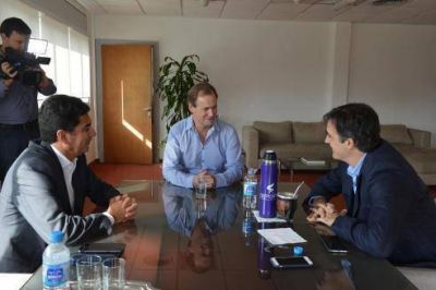 Naci�n se comprometi� a garantizar financiamiento para la infraestructura educativa de la provincia 