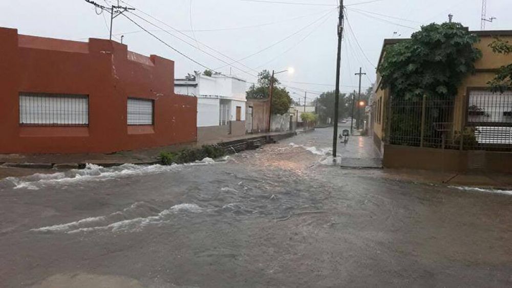 La Provincia asiste a Concepcin del Uruguay y monitorea el impacto de las fuertes lluvias 