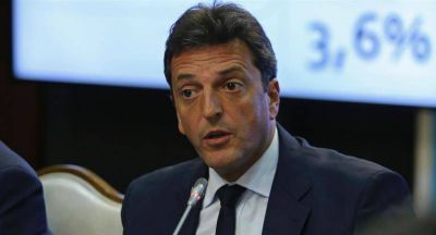 Para Massa, Macri debe 