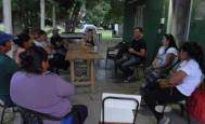 La Plata: Lugli se reuni� con productores frutihort�cola de la zona