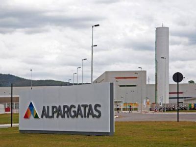 M�s suspensiones en Alpargatas