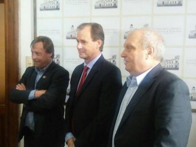 La FM de Paran� ser� parte de la �red federal�