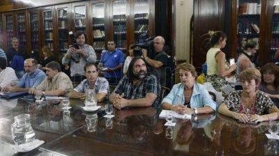 Los gremios docentes muestran unidad y piden a Vidal nueva convocatoria a paritarias