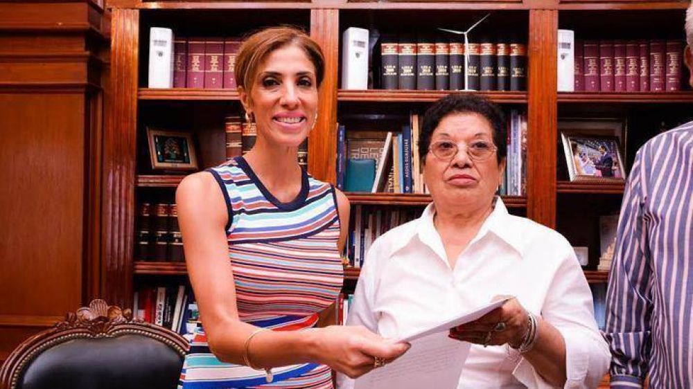 La Gobernadora entreg equipamiento a Centro de Jubilados y Pensionados de La Banda