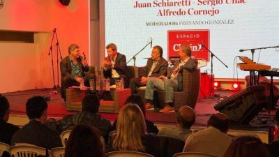 Sergio U�ac particip� de un panel de Clar�n junto a colegas gobernadores