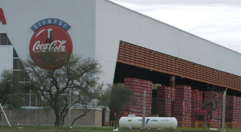 Coca Cola justific� despidos y dijo que la actividad es normal