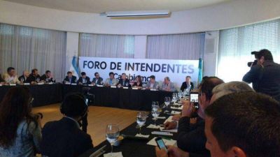 Reyes participa del Foro de Cambiemos con Macri y Vidal