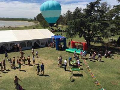 La UATRE celebr� el 5� aniversario de su complejo recreativo �Termas de M�dano Blanco�