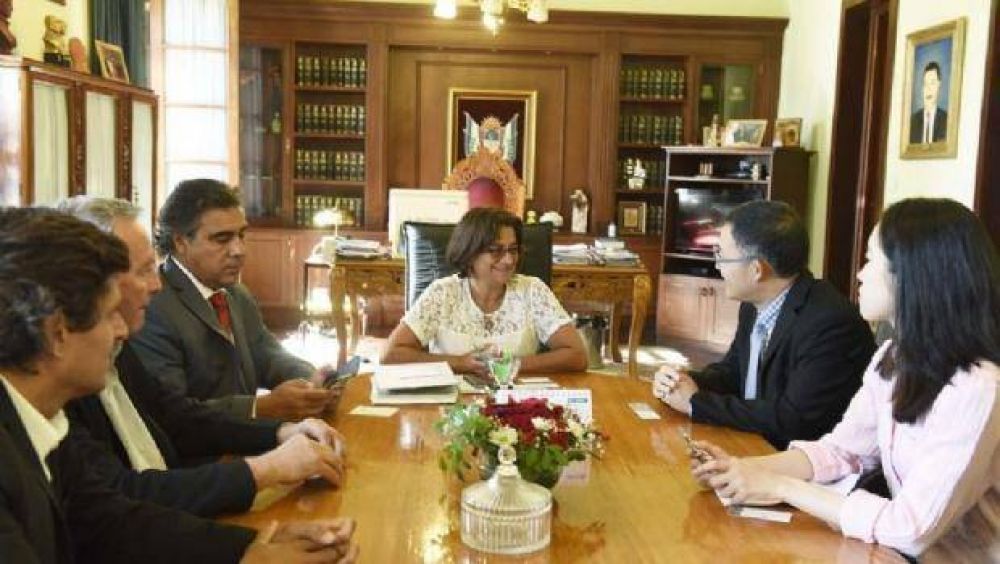 Luc�a Corpacci se reuni� con el consejero econ�mico de China