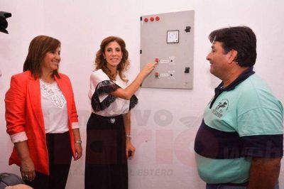 La Gobernadora entreg� viviendas sociales e inaugur� una planta potabilizadora de agua
