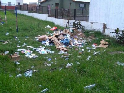 �Jam�s tiramos los libros al c�sped�, dijo la directora del CIC El Martillo