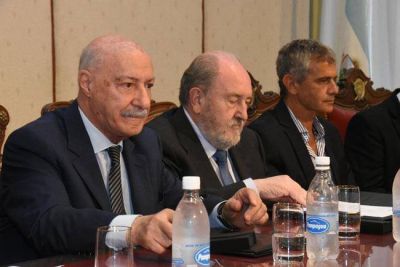  Verna encabez� la presentaci�n de la Expo PyMEs