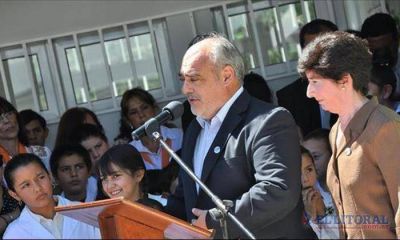 Colombi a los docentes: �Hagan paro si quieren, pero las clases comienzan�