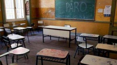 48 horas: ordenan a la Provincia devolver los descuentos hechos a los docentes en agosto