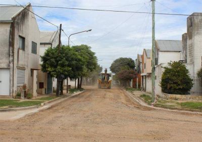 Comenz� la obra de asfalto en Covendiar I