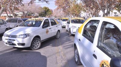 S�lo el 46% de los taxistas y remiseros truchos se present� al blanqueo
