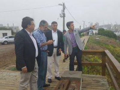 �Quequ�n es un puerto muy importante para la conectividad argentina con �frica y Europa�