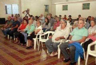 La planta cloacal, la erosi�n, los camiones y el polvillo son los temas que preocupan a Quequ�n