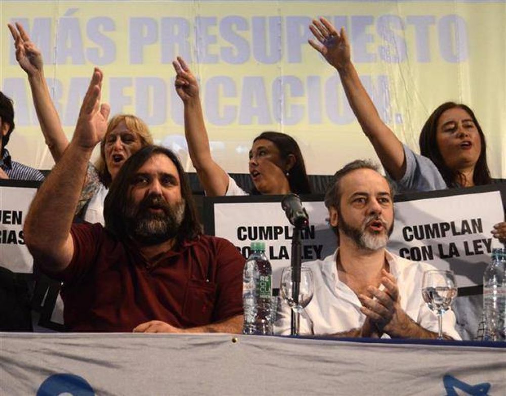 Vidal y los docentes negocian contra reloj